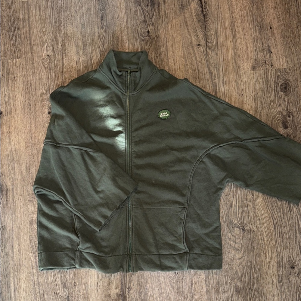 Daily Drills Green Zip Quarter Sleeve!
